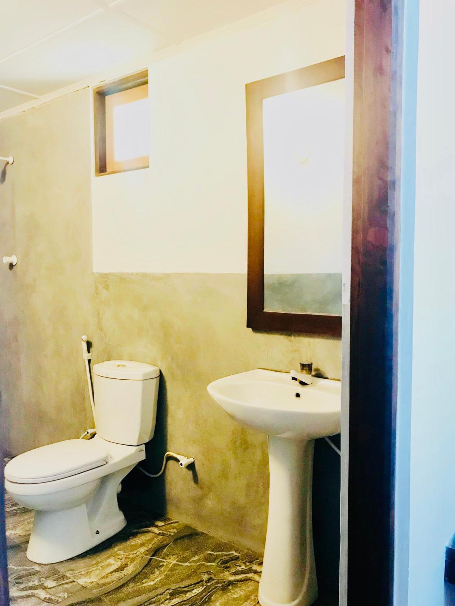 Wild Hut Habarana Bed & Breakfast Luaran gambar